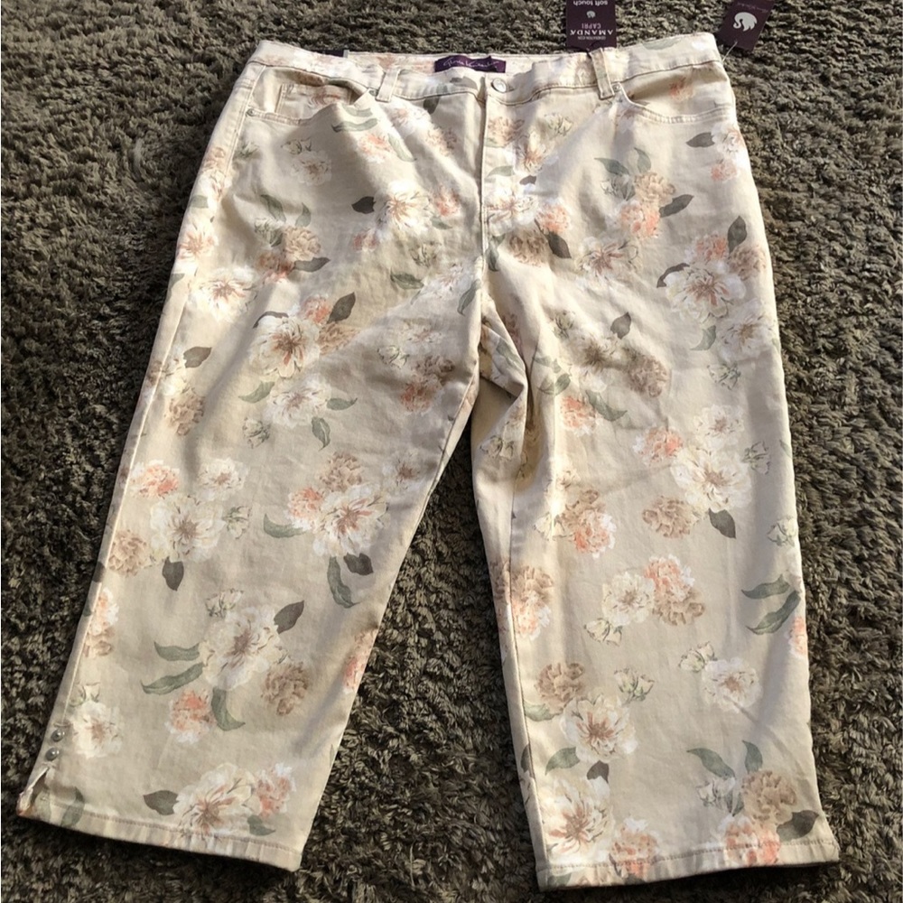 Gloria Vanderbilt pants